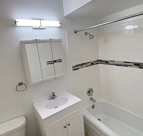 2242 Burr Oak Ave — Photo 10