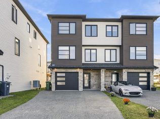 60 Grenoble Ct, Halifax, NS B3P 0J7