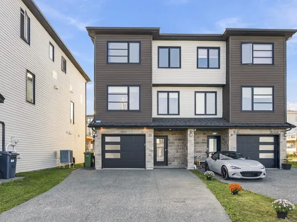 60 Grenoble Ct, Halifax, NS B3P 0J7