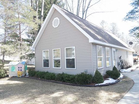 3rd image of 215 E Lakeshore Dr