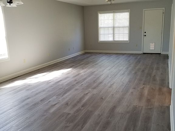 4th image of 4720 Wildwood Ln