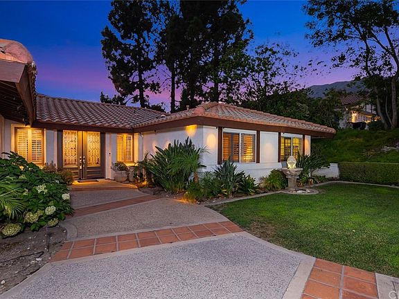 3rd image of 5234 Cartilla Ave