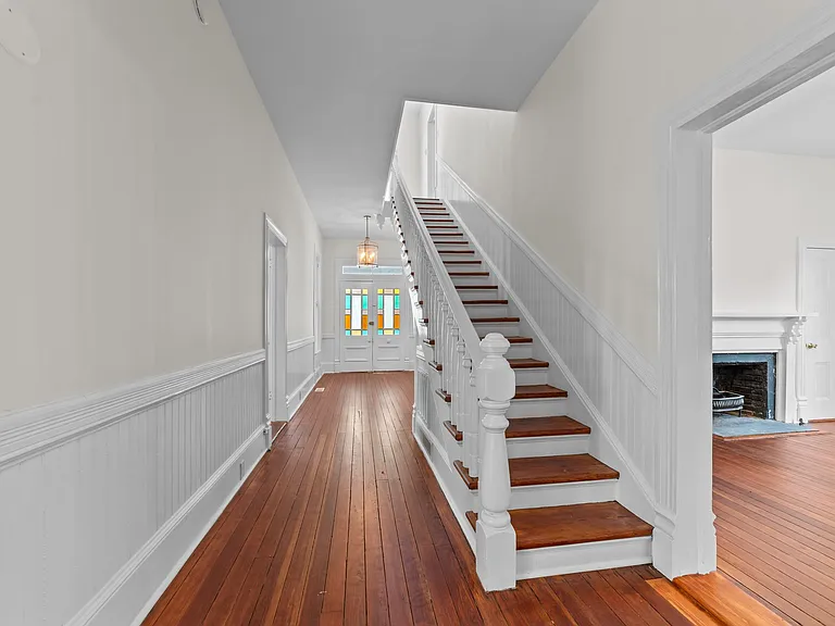 325 N Market St — Photo 20