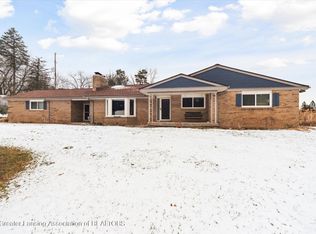 3910 Barton Rd, Lansing, MI 48917
