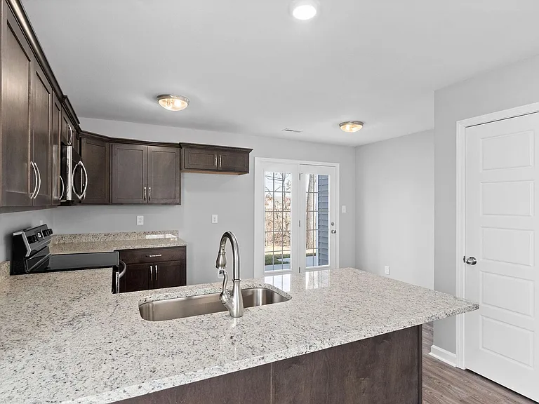 645 Stowe Ct #K — Photo 14