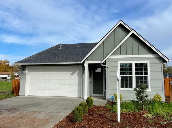 5223 Faith Avenue Ct NE, Salem, OR 97305