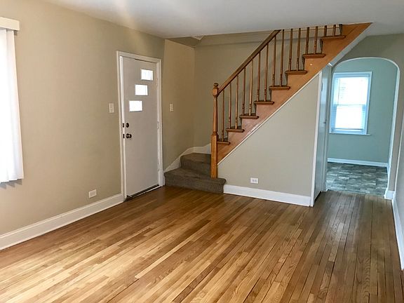 3rd image of 9300 S Richmond Ave