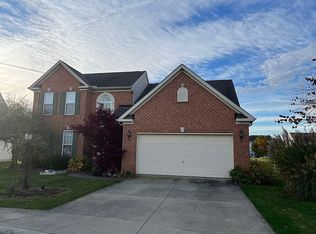 721 Jockeys Cir, Avon Lake, OH 44012