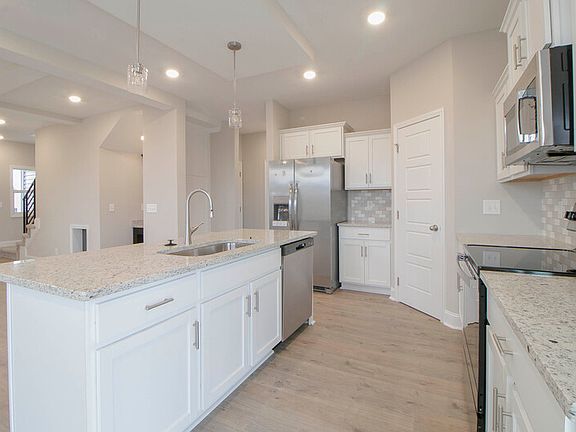 5th image of 2074 Ireland Way