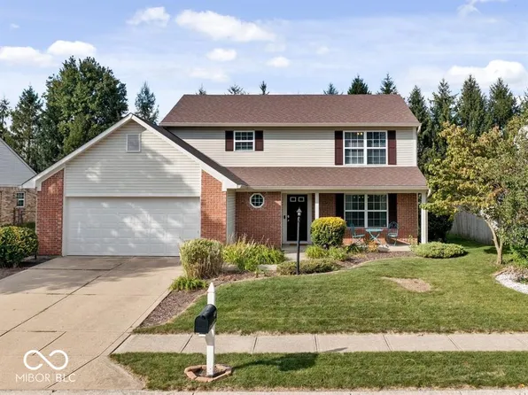 404 E Pine Ridge Dr, Westfield, IN 46074