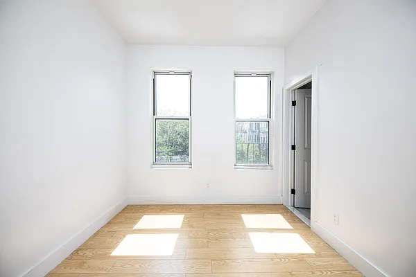 Rented by Oxford Property Group | media 13