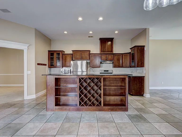 2104 Del Simmons Dr — Photo 20