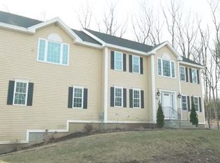 77 Woodside Ave, Rutland, MA 01543