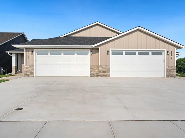 1107 S Foss Ave, Sioux Falls, SD 57110