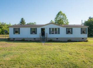 197 Piper Ln, Blackstone, VA 23824