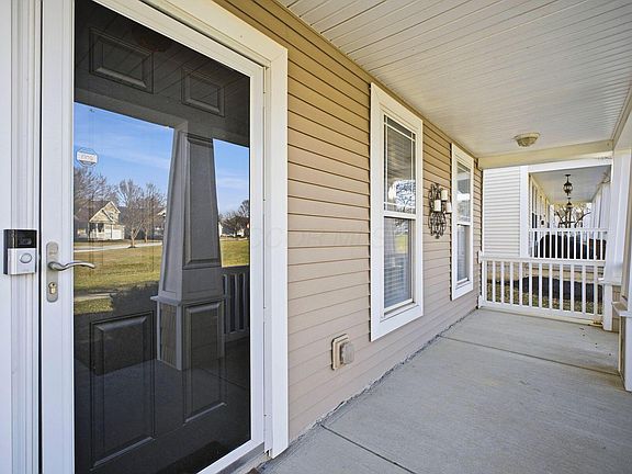 4th image of 4394 Pebble Beach Dr