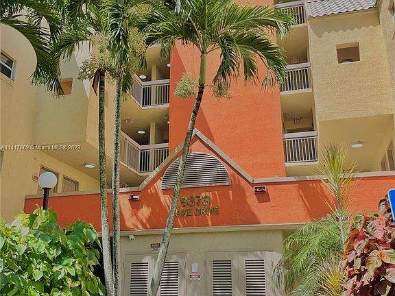 3rd image of 8373 Lake Dr #8373