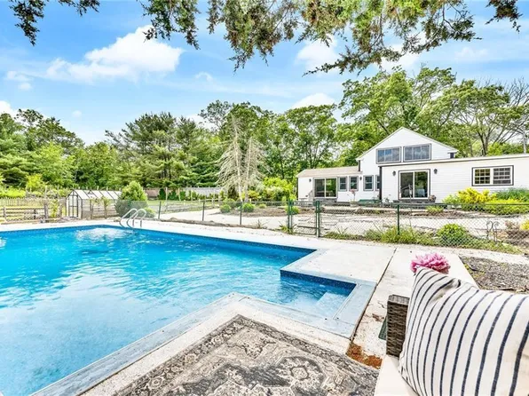 240 Canonchet Rd, Hope Valley, RI 02832