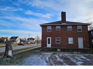 1893 E 31st St, Lorain, OH 44055