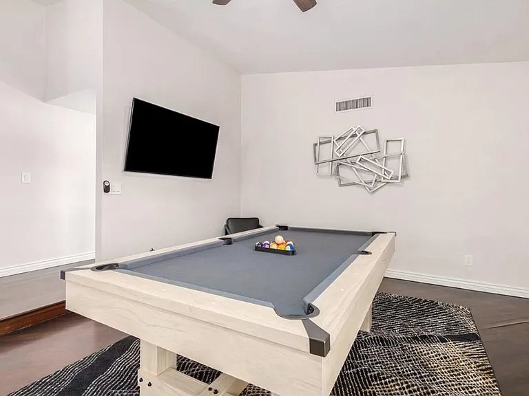 Building's Lounge