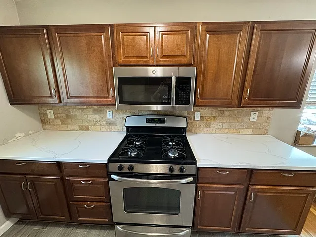 Awesome storage, quart countertops