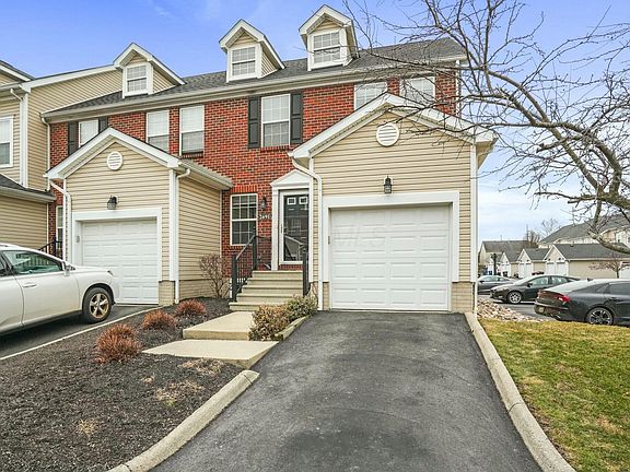 3rd image of 2691 Sawmill Reserve Dr