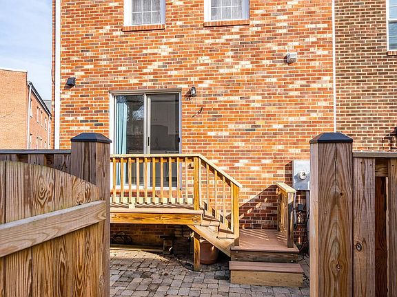 4th image of 3832 Brighton Ct