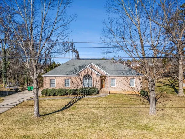 3542 Linecrest Rd, Ellenwood, GA 30294
