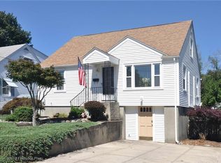 7 Pershing Rd, Johnston, RI 02919