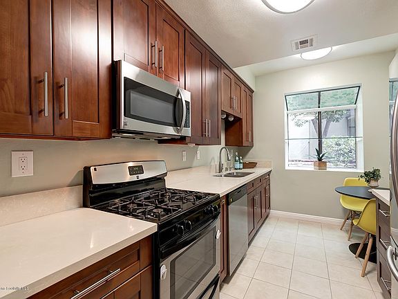 3rd image of 330 Cordova St Unit 160