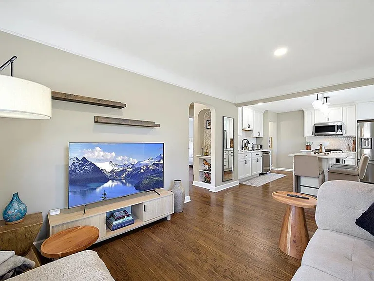 303 Midland Blvd — Photo 10