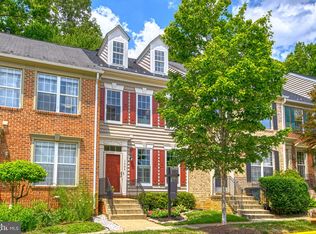 1305 Vintage Pl, Reston, VA 20194