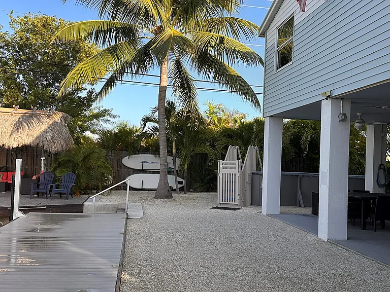 676 Spanish Main Dr — Photo 10