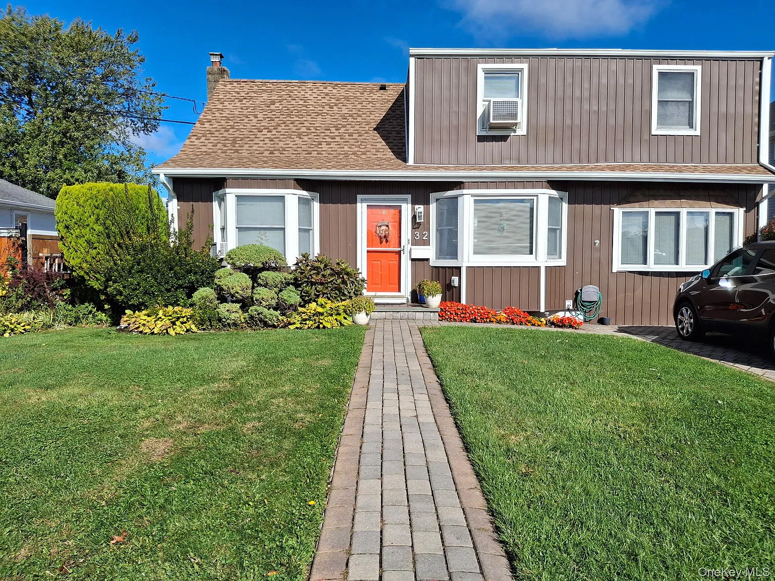 2 bed, 1.0 bath, $2,500 — Photo 1