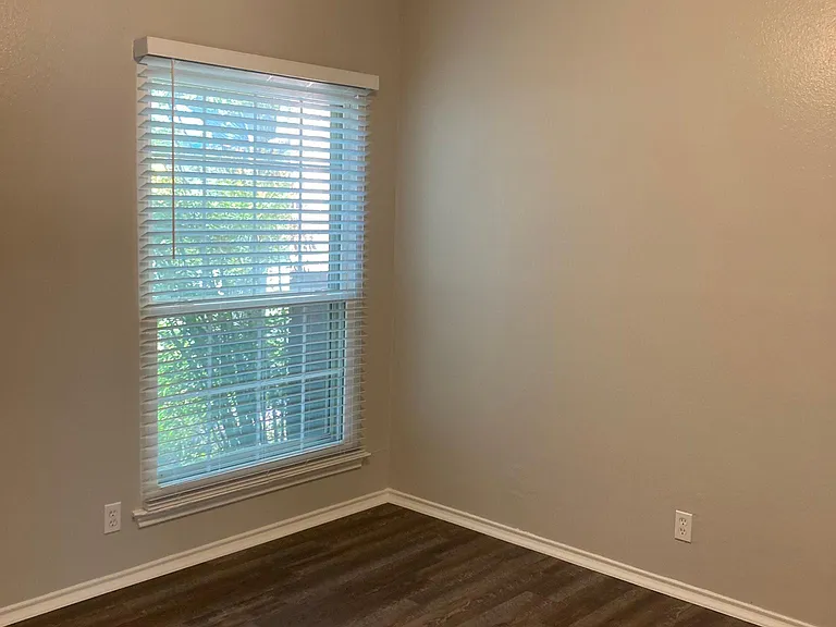 3419 Ridge Country St — Photo 7