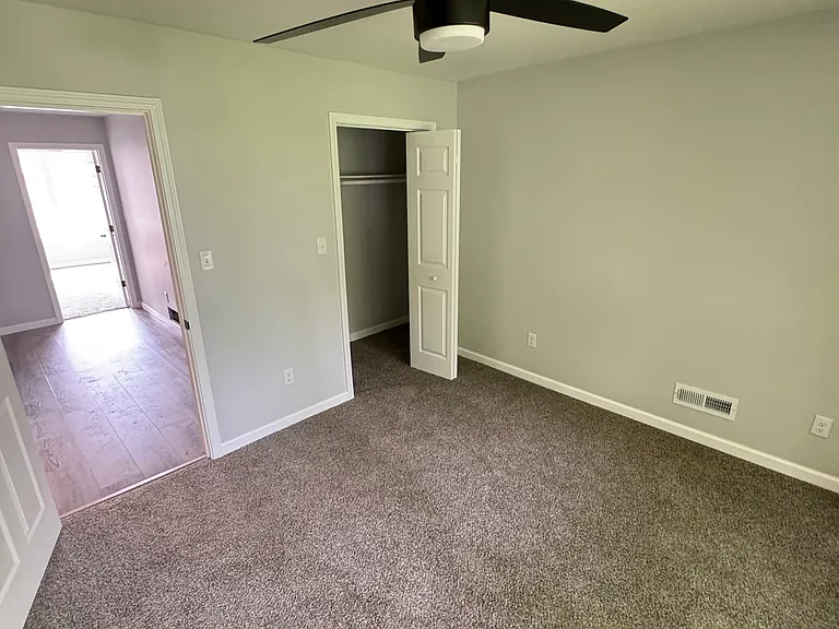 670 S 37th St — Photo 15