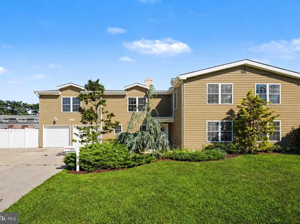 143 Forsythia Dr N, Levittown, PA 19056