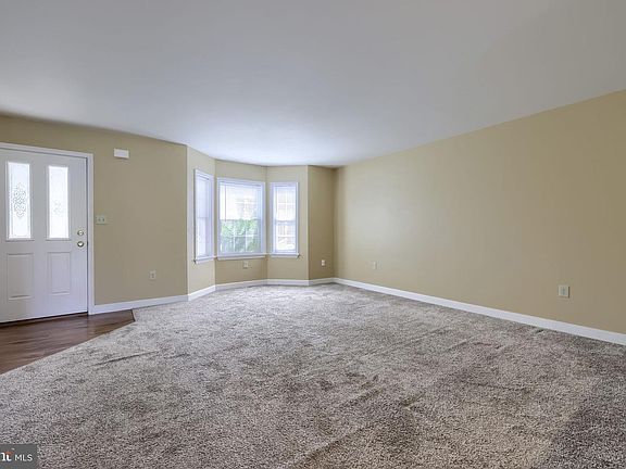3rd image of 476 Balmer Rd