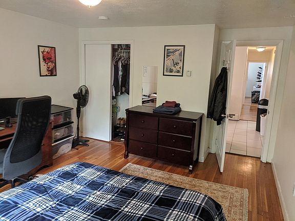 5th image of 17 Hunting St