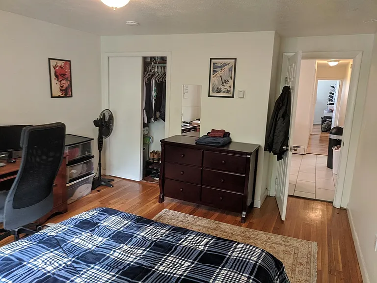 17 Hunting St — Photo 5