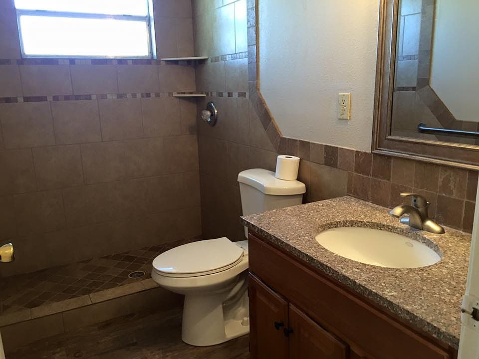 1st image of 3310 Pool Dr