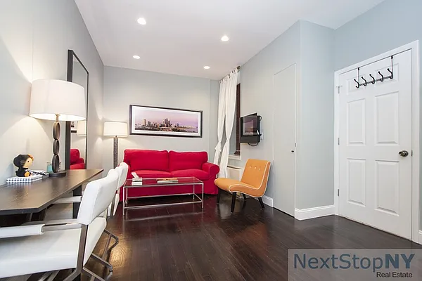 Sold by NextStopNY | media 3