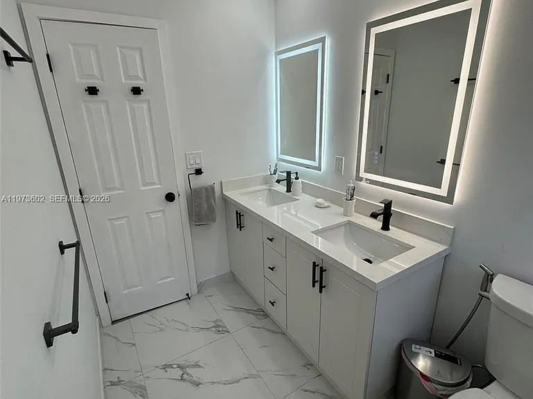 12534 SW 27th St — Photo 30
