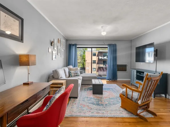 5 Linda Ln APT 3-4, Boston, MA 02125