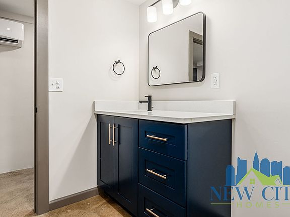 3rd image of 1390 Sullivant Ave #1B-1BA-790SQFT
