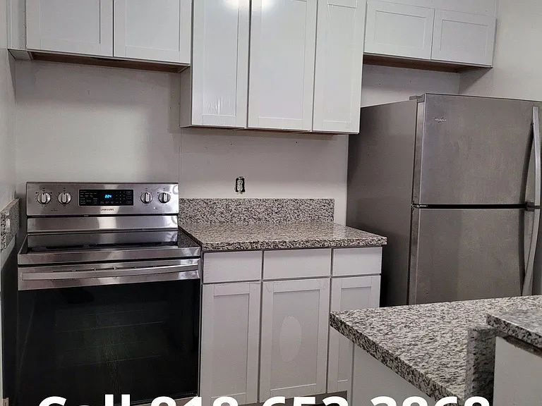 213 Universe Ave — Photo 2