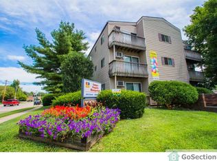 702 Crescent Dr, Champaign, IL 61821