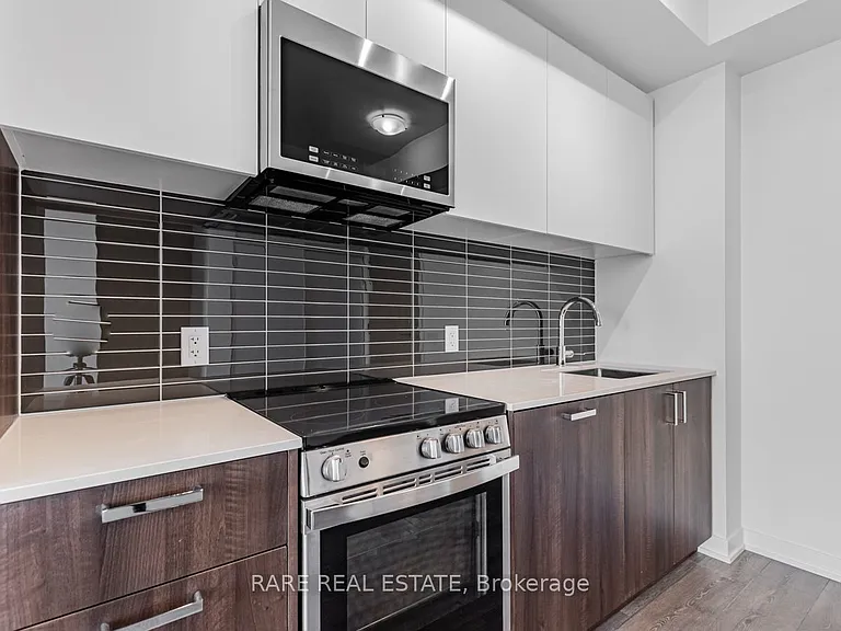 1787 Saint Clair Ave W #815 — Photo 3