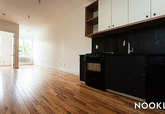 2nd image of 2124A Fulton St #2