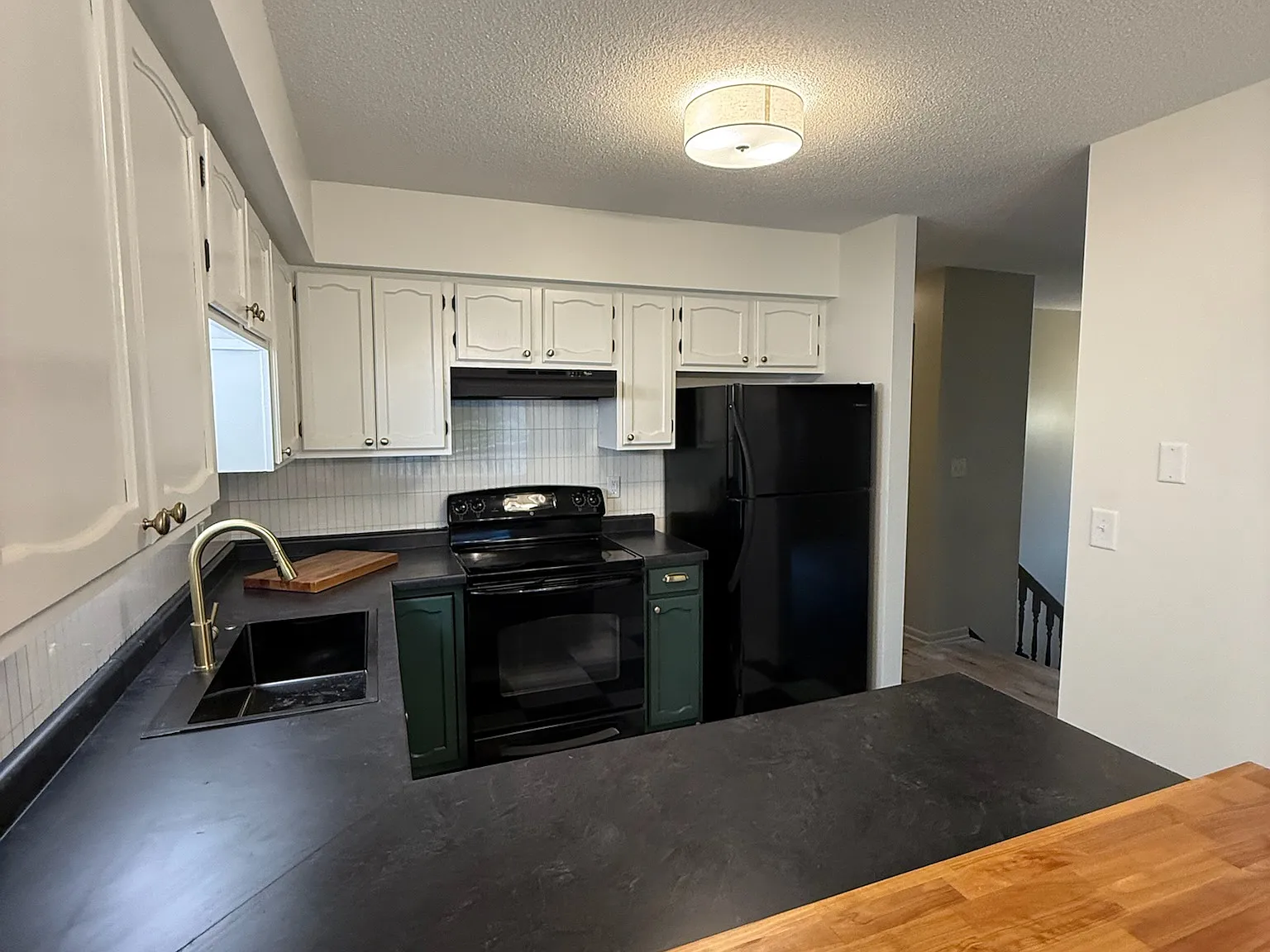 3 bed, 1750 sqft, $2,950 — Photo 4